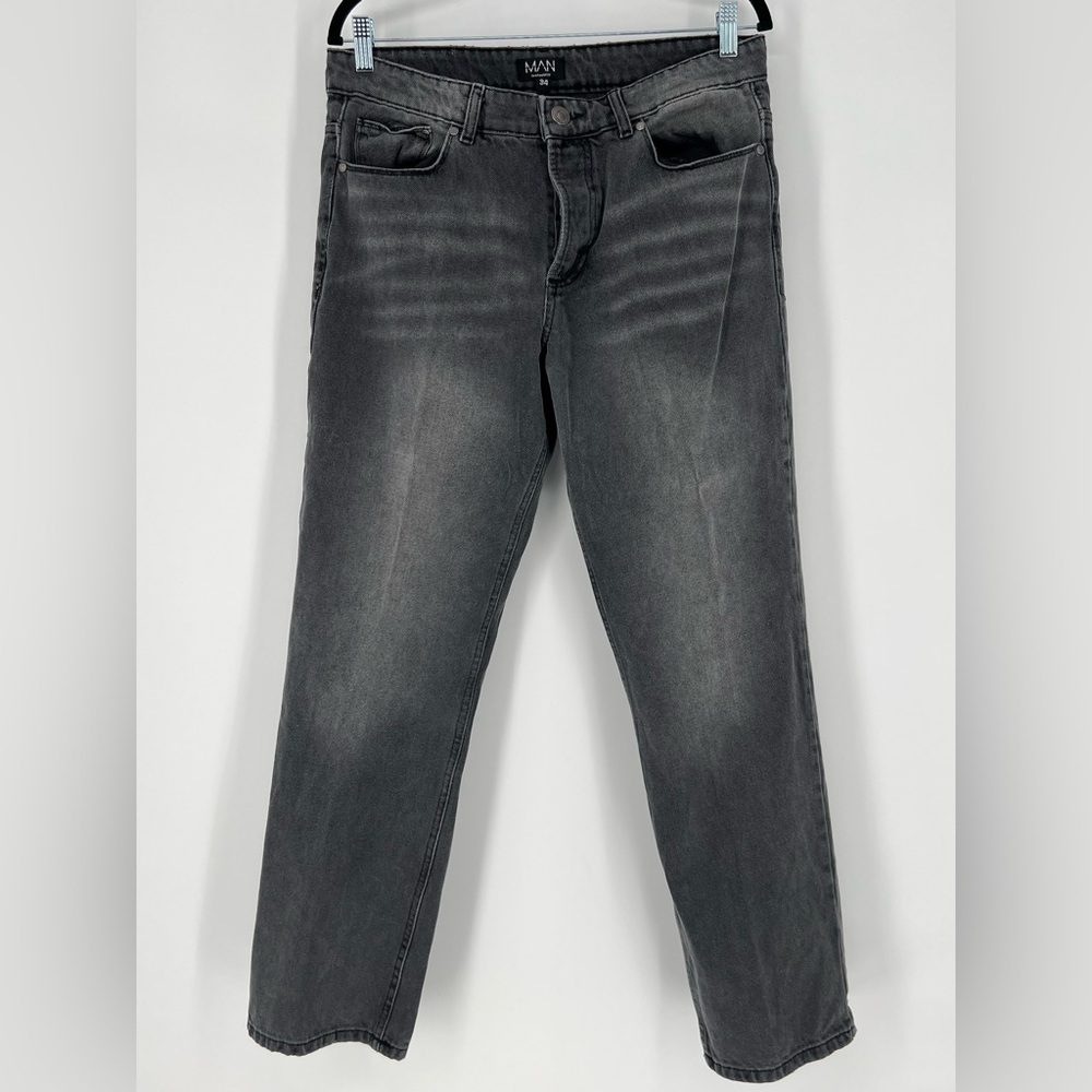 MAN BY BOOHOOMAN GREY WASH BUTTON FLY JEANS